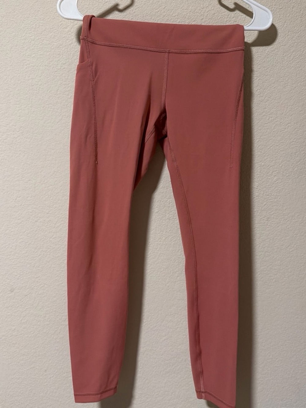 Lululemon - Mauve Rose Athletic Leggings size 6